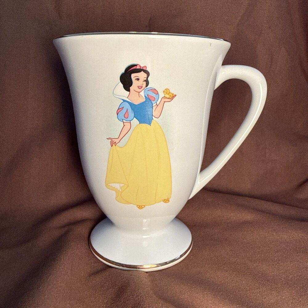 Snow White Disney Store Footed Princess Cup Mug "Some Day My Prince Will Come"